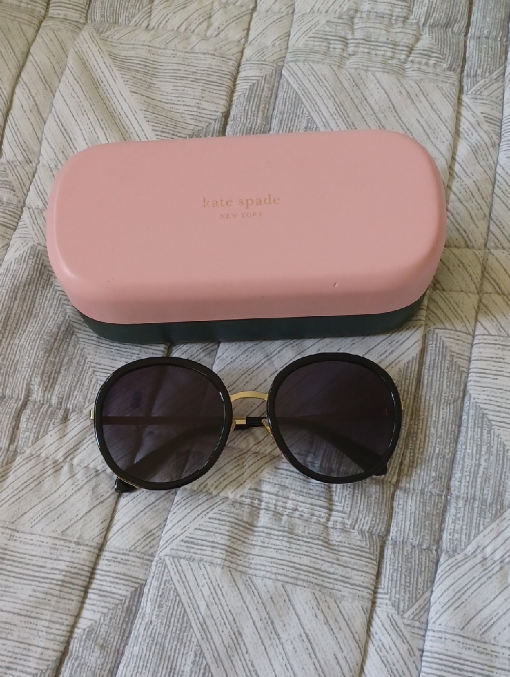 kate spade black round sunglasses with gold bridge